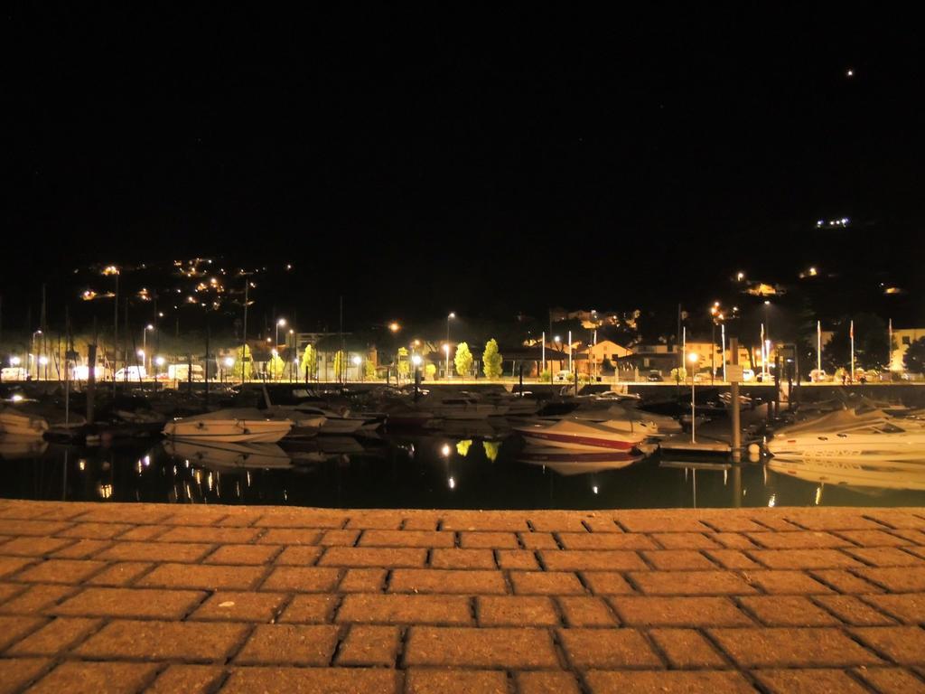Albergo Lario Gera Lario Bagian luar foto