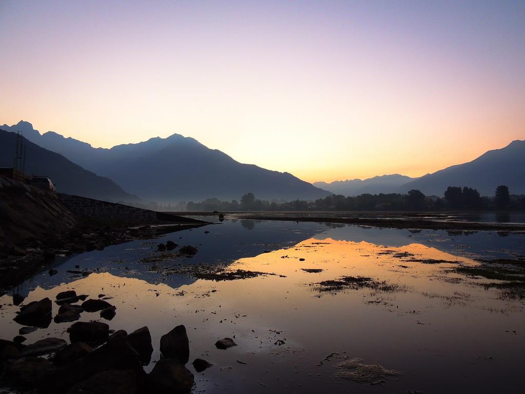 Albergo Lario Gera Lario Bagian luar foto