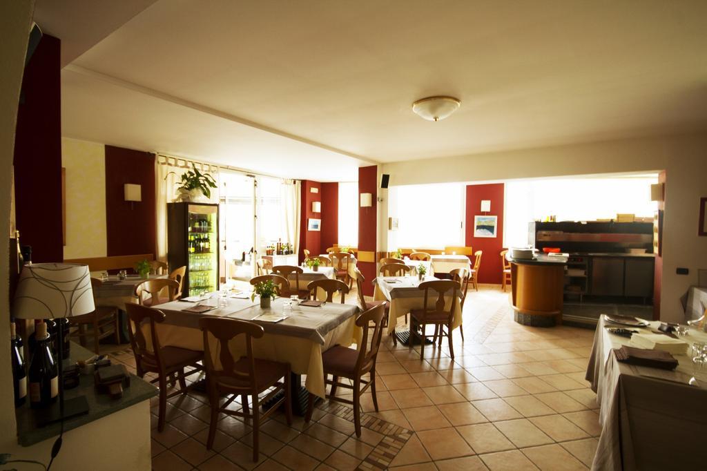 Albergo Lario Gera Lario Bagian luar foto